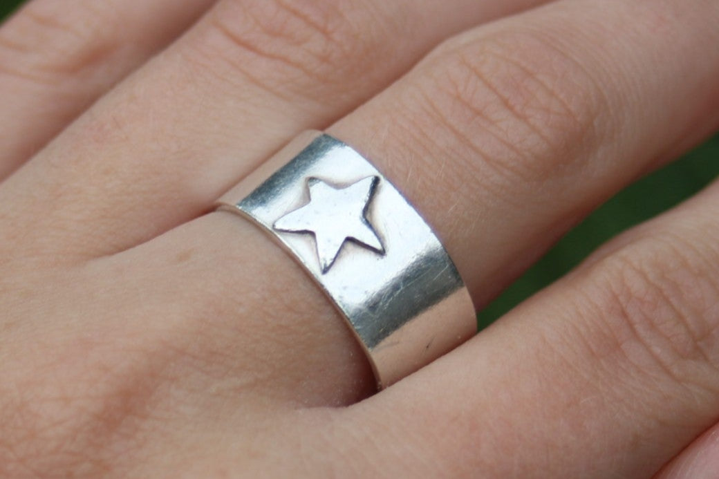 Star Detail Thick Band Sterling Silver Ring